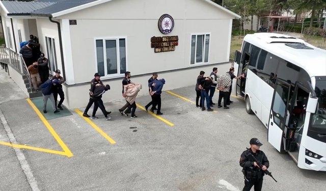Konya merkezli dolandırıcılık operasyonunda 16 zanlı tutuklandı