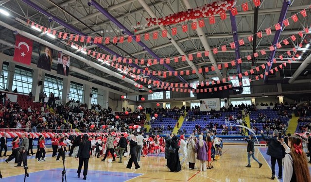 Konya ve çevre illerde 23 Nisan Ulusal Egemenlik ve Çocuk Bayramı kutlandı