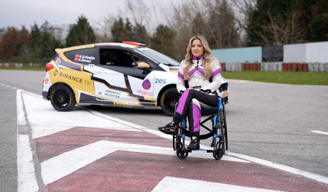 Kübra Denizci Keskin Bodrum Rallisi'nde podyum hedefliyor