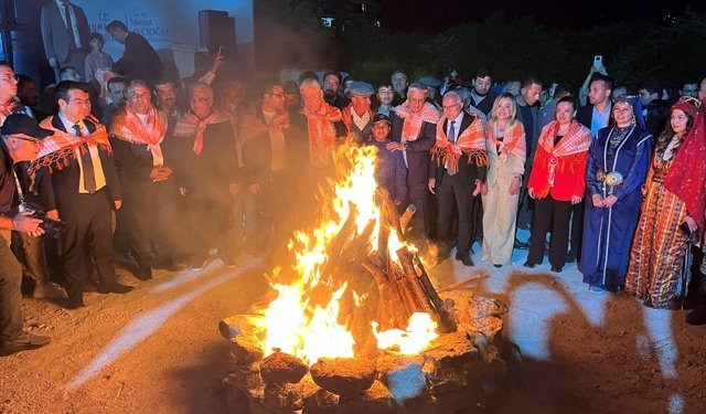 Kumluca Tarım ve Seracılık Festivali'nde Yörük ateşi yakıldı