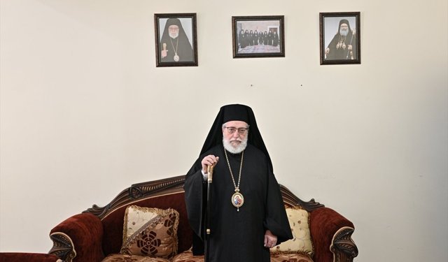 Lübnanlı psikopos, İsrail'in parçaladığı İsa heykeli için özrünün, işlediği ihlalleri değiştirmediğini söyledi: