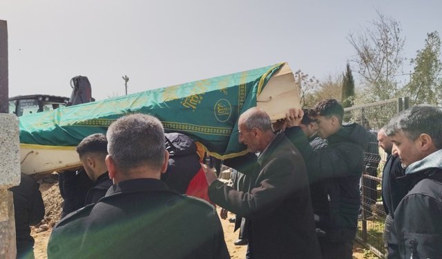Mardin'de arazide ölü bulunan 80 yaşındaki kadının cenazesi defnedildi