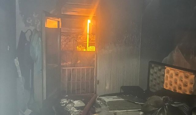 Mardin'de yangın çıkan müstakil ev kullanılamaz hale geldi