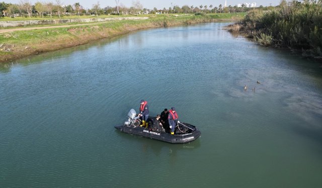 Mersin'de şelaleye girdikten sonra kaybolan genci arama çalışmaları sürüyor