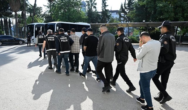 Mersin'de uyuşturucu operasyonunda yakalanan 11 zanlı tutuklandı