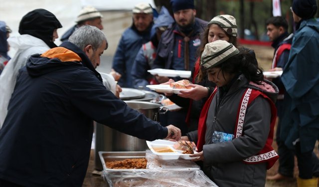 Milli bilinç kampına katılan yaklaşık 2 bin izci 57. Alay'ın izinden yürüyecek