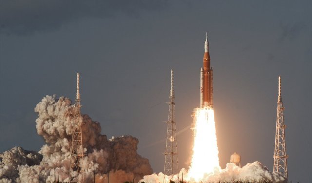 NASA launches Artemis II, marking astronauts' 1st flight to moon since 1972