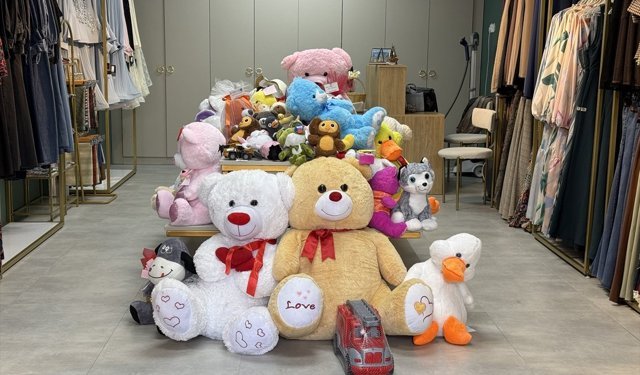 Rize'de iş yeri açılışında sevgi evlerindeki çocuklar için oyuncak toplandı