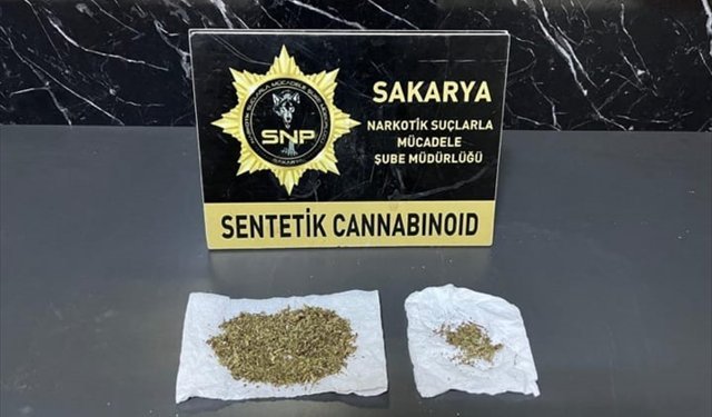 Sakarya'da uyuşturucu operasyonunda mühimmat parçaları ele geçirildi