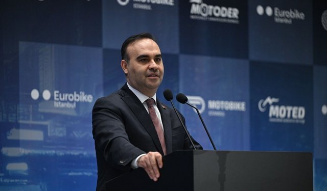 Sanayi ve Teknoloji Bakanı Kacır, Motobike İstanbul fuarında konuştu: