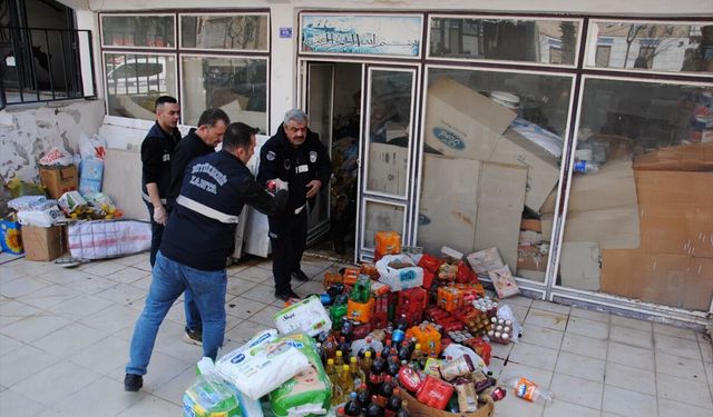 Şanlıurfa'da son kullanma tarihi geçmiş gıda ürünleri ele geçirildi