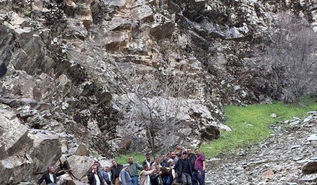 Şırnak'ta kayalıklardan düşen kişi yaralandı