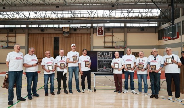 Tarsus Amerikan Koleji, basketbol ve hentbol Türkiye şampiyonluklarının 50. yılını kutladı