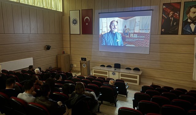 Tekirdağ'da yapay zeka destekli 'Namık Kemal belgeseli' öğrencilere tanıtıldı