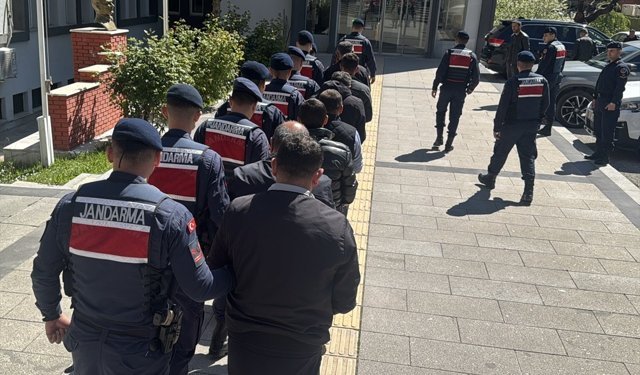 Tokat merkezli 4 ilde düzenlenen silah kaçakçılığı operasyonunda 44 zanlı yakalandı
