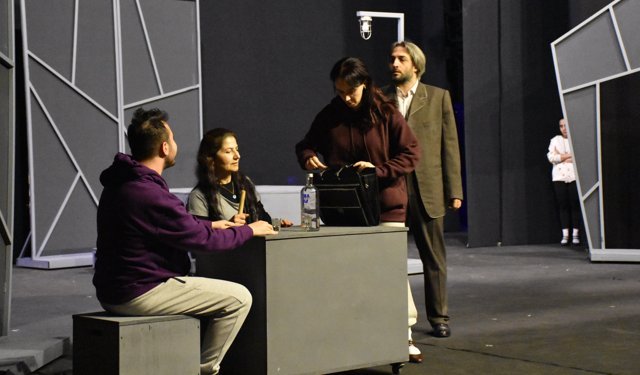 Trabzon Devlet Tiyatrosu'nun perde arkası tiyatroseverlere açıldı