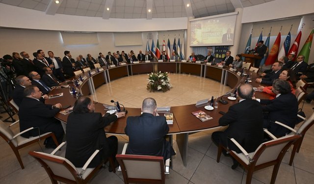 TÜRKSOY, Azerbaycan halk şairi Rüstemhanlı'nın doğumunun 80. yılı dolayısıyla etkinlik düzenledi