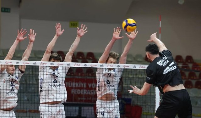 Voleybol: SMS Grup Efeler Ligi play-off 7-8 etabı