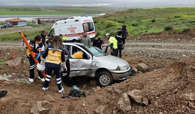 Yozgat'ta devrilen otomobildeki 1 kişi öldü