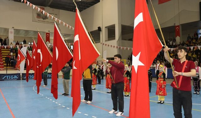 19 Mayıs Atatürk'ü Anma, Gençlik ve Spor Bayramı kutlandı