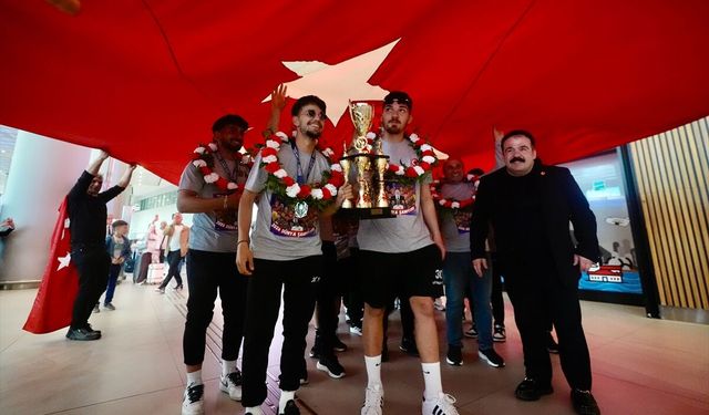 23 Yaş Altı Dünya İşitme Engelliler Futbol şampiyonu milliler, yurda döndü