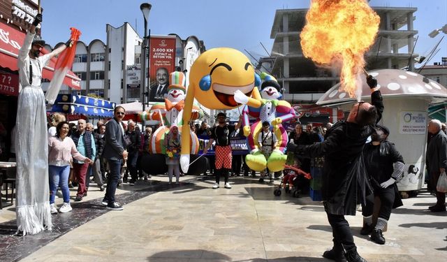 3. Ordu Şehir Tiyatroları Festivali kortej yürüyüşüyle başladı