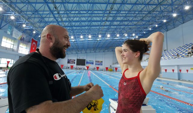 5 yaşında başladığı yüzme sporunda milli takıma yükseldi