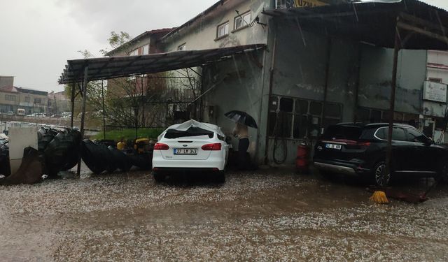 Adıyaman'da dolu yağışı etkili oldu