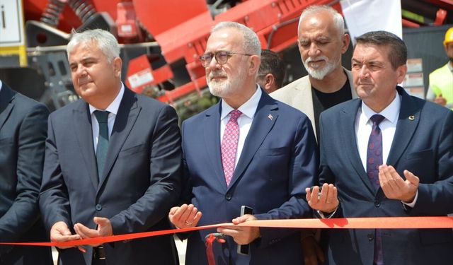 AK Parti Grup Başkanvekili Yenişehirlioğlu, Manisa'da ziyaretlerde bulundu