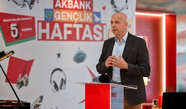 Akbank Gençlik Akademisi 5 yılda yaklaşık 360 bin gence ulaştı