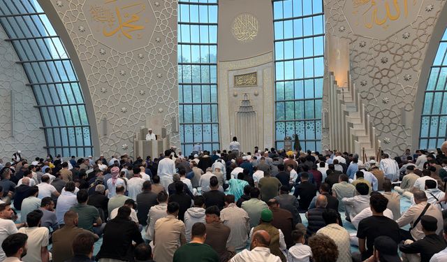 Almanya'da Kurban Bayramı namazı kılındı