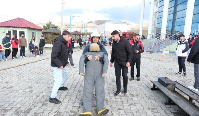 Ardahan'da üniversite öğrencileri afet spor oyunlarına hazırlanıyor
