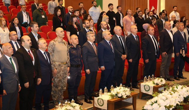Artvin'de '3. Uluslararası Ekoloji, Ekonomi ve Bölgesel Kalkınma Kongresi' başladı