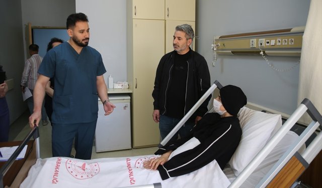 Aynı masada hem sezaryen hem de beyin ameliyatı yapılan kadın sağlığına kavuştu