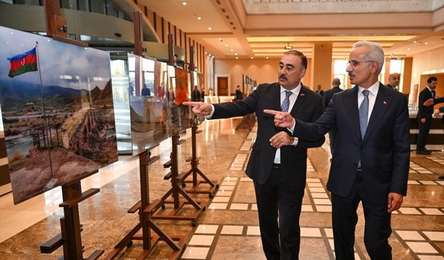 Azerbaycan Bağımsızlık Günü dolayısıyla Ankara'da konser programı düzenlendi