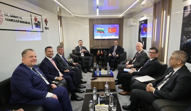 Bakan Kacır, SAHA 2026 kapsamındaki ikili görüşmelerini değerlendirdi: