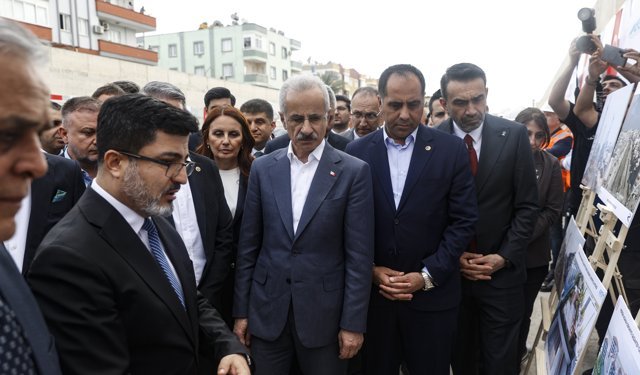 Bakan Uraloğlu, Mersin-Adana-Osmaniye-Gaziantep Hızlı Tren Projesi'nde incelemelerde bulundu