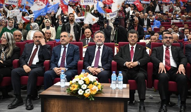 Bakan Yumaklı, AK Parti Van İl Danışma Meclisi Toplantısı'nda konuştu: