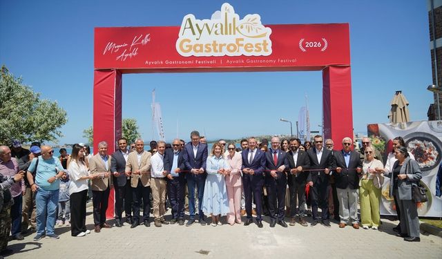 Balıkesir'de 'Ayvalık Uluslararası GastroFest' başladı