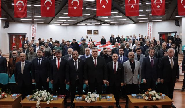 BBP Genel Başkan Yardımcısı Çomaklı, Erzincan'da partisinin il kongresinde konuştu: