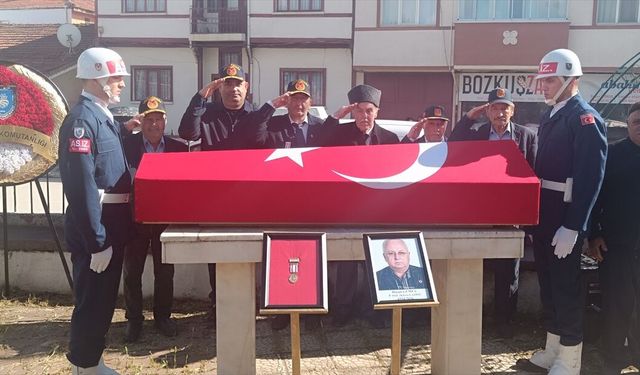 Bilecik'te vefat eden Kıbrıs gazisi Hasan Gümüş son yolculuğuna uğurlandı