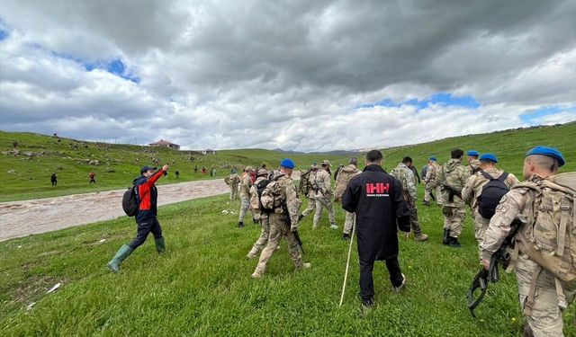Bingöl'de kayıp ihbarı yapılan emekli öğretmen aranıyor