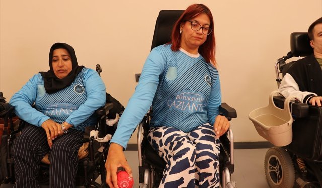 Boccia branşında Türkiye üçüncüsü Mehtap'ın hedefi milli forma giymek: