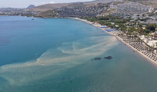 Bodrum'da içme suyu isale hattında patlama meydana geldi