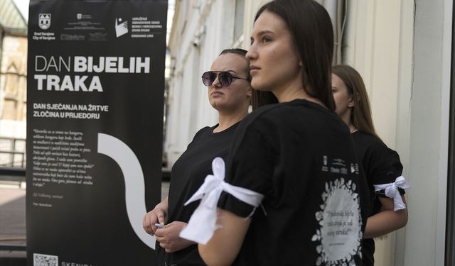 Bosna Savaşı'nda Sırplar tarafından öldürülen 3 binden fazla sivil, Beyaz Kurdele Günü'nde anıldı