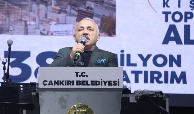 Çankırı'da Kent Meydanı açılışı ile 19 Mayıs dolayısıyla 'Gençlik Konseri' düzenlendi