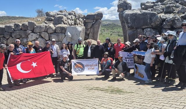 Çorum'da doğaseverlerin 4 gün sürecek Hitit Yolu yürüyüşü başladı