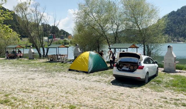 Çubuk Gölü Tabiat Parkı, bayram tatilinde ziyaretçilerini ağırlıyor