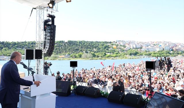 Cumhurbaşkanı Erdoğan, 'İstanbul'un Fethi'nden, Gönüllerin Fethine' programında konuştu: (1)