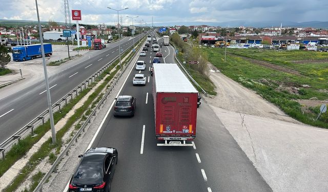 D-100 kara yolunun Çankırı kesiminde bayram yoğunluğu başladı